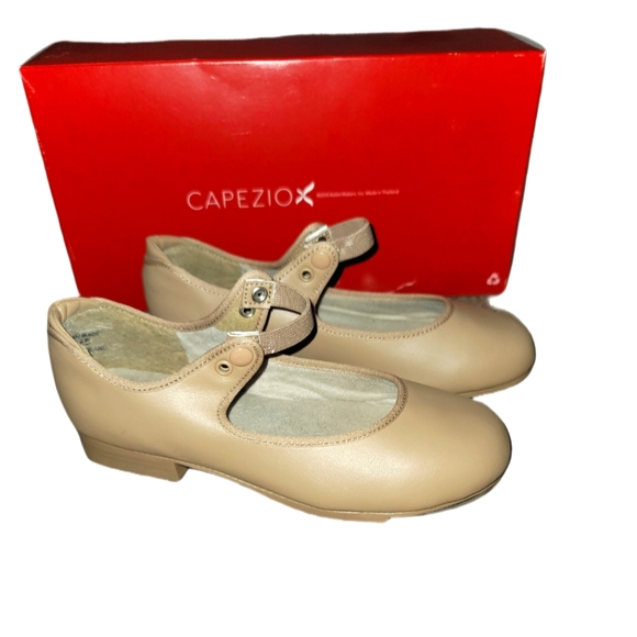 Capezio Other - Capezio Tap Shoes Big Girls 3.5